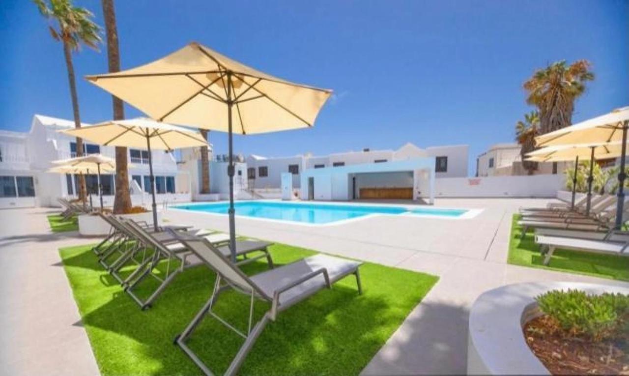 2 Bedroom Atlantic View Apartment Puerto del Carmen  Exterior photo
